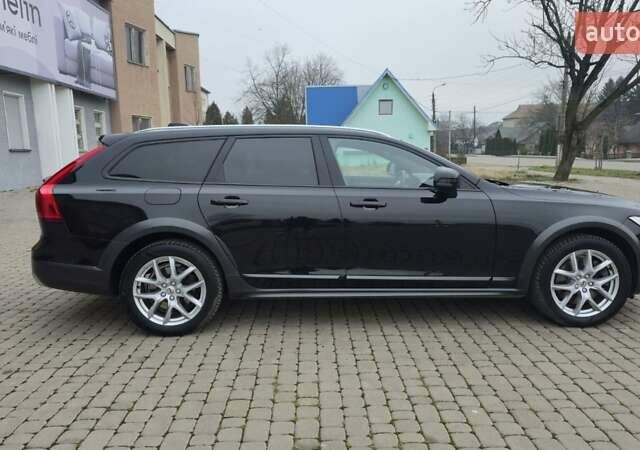 Черный Вольво В90, объемом двигателя 2 л и пробегом 115 тыс. км за 38000 $, фото 7 на Automoto.ua