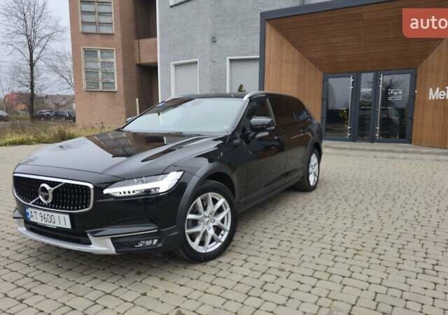 Черный Вольво В90, объемом двигателя 2 л и пробегом 115 тыс. км за 38000 $, фото 1 на Automoto.ua