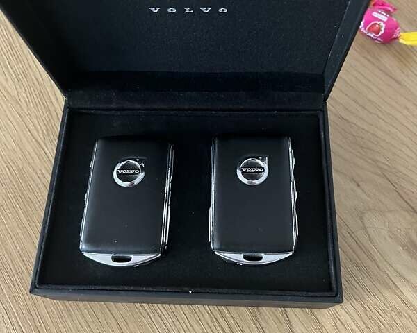 Чорний Вольво В90, об'ємом двигуна 1.97 л та пробігом 325 тис. км за 32000 $, фото 16 на Automoto.ua