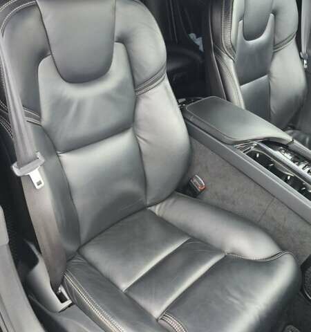 Черный Вольво В90, объемом двигателя 2 л и пробегом 115 тыс. км за 38000 $, фото 23 на Automoto.ua