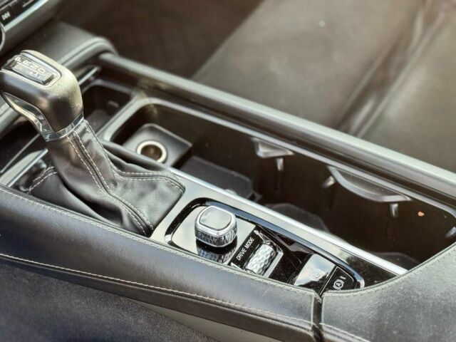 Чорний Вольво В90, об'ємом двигуна 2 л та пробігом 311 тис. км за 23354 $, фото 7 на Automoto.ua