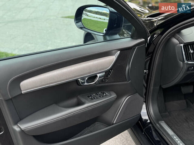 Чорний Вольво В90, об'ємом двигуна 2 л та пробігом 46 тис. км за 52990 $, фото 16 на Automoto.ua