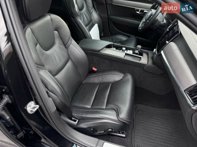 Чорний Вольво В90, об'ємом двигуна 2 л та пробігом 46 тис. км за 52990 $, фото 38 на Automoto.ua