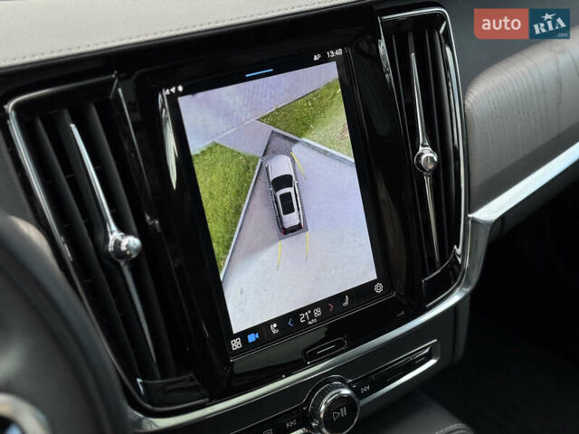 Чорний Вольво В90, об'ємом двигуна 2 л та пробігом 46 тис. км за 52990 $, фото 43 на Automoto.ua