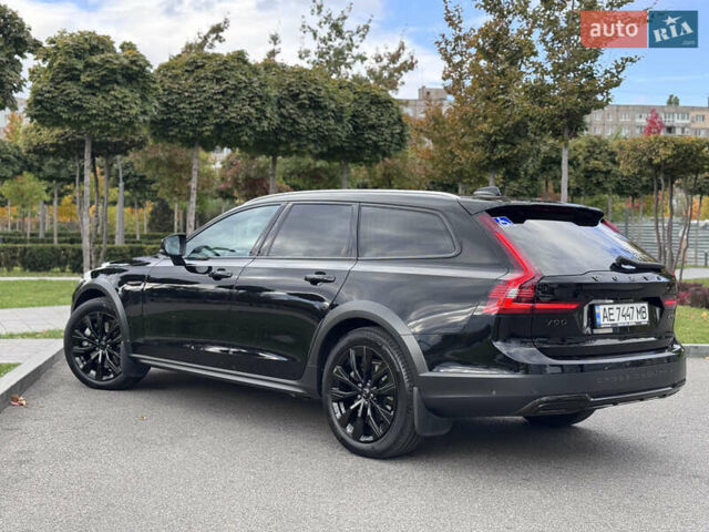 Чорний Вольво В90, об'ємом двигуна 2 л та пробігом 46 тис. км за 52990 $, фото 14 на Automoto.ua