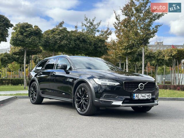 Чорний Вольво В90, об'ємом двигуна 2 л та пробігом 46 тис. км за 52990 $, фото 6 на Automoto.ua