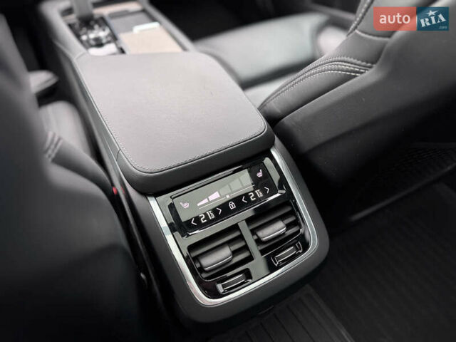 Чорний Вольво В90, об'ємом двигуна 2 л та пробігом 46 тис. км за 52990 $, фото 29 на Automoto.ua