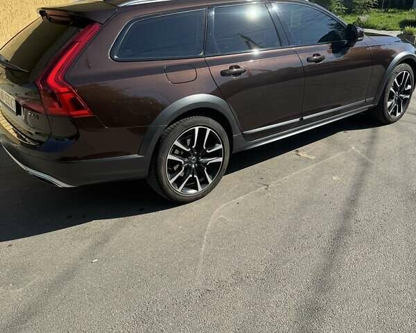 Коричневий Вольво В90, об'ємом двигуна 1.97 л та пробігом 66 тис. км за 33000 $, фото 5 на Automoto.ua