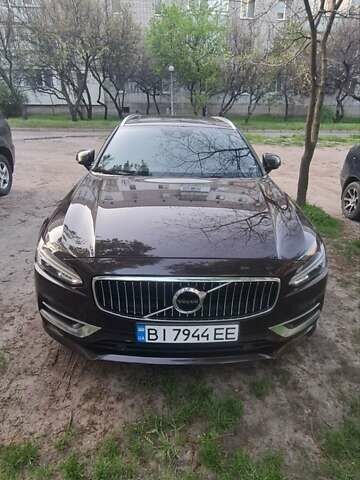 Коричневий Вольво В90, об'ємом двигуна 2 л та пробігом 135 тис. км за 22600 $, фото 1 на Automoto.ua
