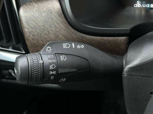 Вольво В90, об'ємом двигуна 2 л та пробігом 328 тис. км за 21990 $, фото 29 на Automoto.ua