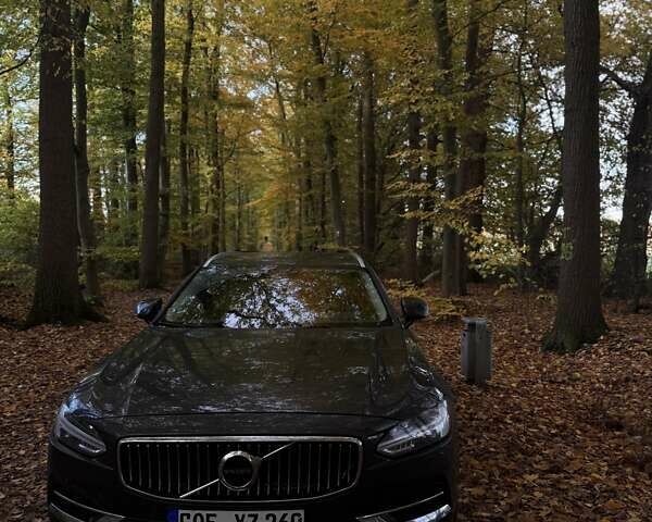 Вольво В90, объемом двигателя 1.97 л и пробегом 250 тыс. км за 17401 $, фото 4 на Automoto.ua