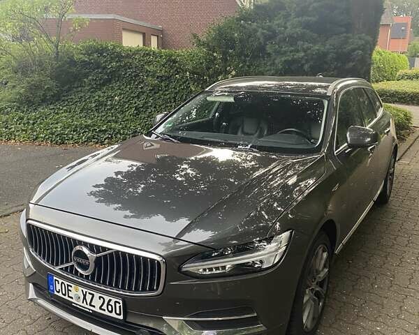 Вольво В90, объемом двигателя 1.97 л и пробегом 250 тыс. км за 17401 $, фото 14 на Automoto.ua