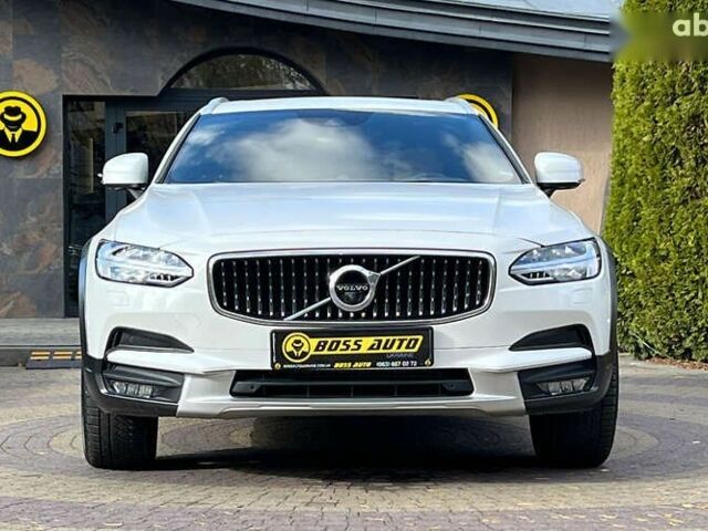 Вольво В90, объемом двигателя 2 л и пробегом 59 тыс. км за 36900 $, фото 1 на Automoto.ua