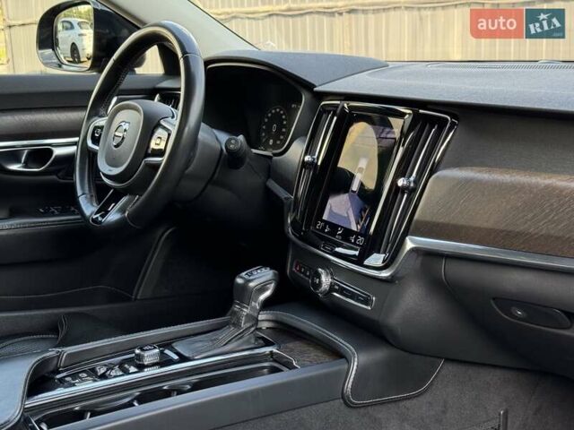 Вольво В90, объемом двигателя 1.97 л и пробегом 311 тыс. км за 21500 $, фото 19 на Automoto.ua