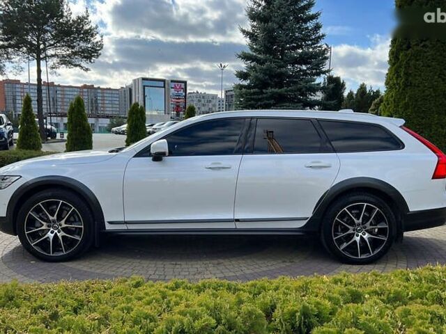 Вольво В90, объемом двигателя 2 л и пробегом 59 тыс. км за 36900 $, фото 3 на Automoto.ua