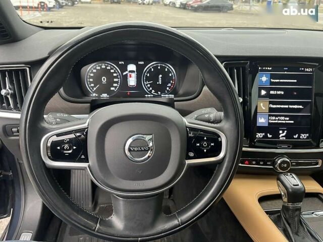 Вольво В90, объемом двигателя 2 л и пробегом 48 тыс. км за 35500 $, фото 19 на Automoto.ua