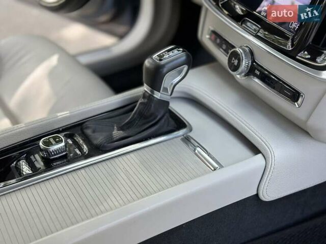 Сірий Вольво В90, об'ємом двигуна 1.97 л та пробігом 315 тис. км за 22500 $, фото 7 на Automoto.ua