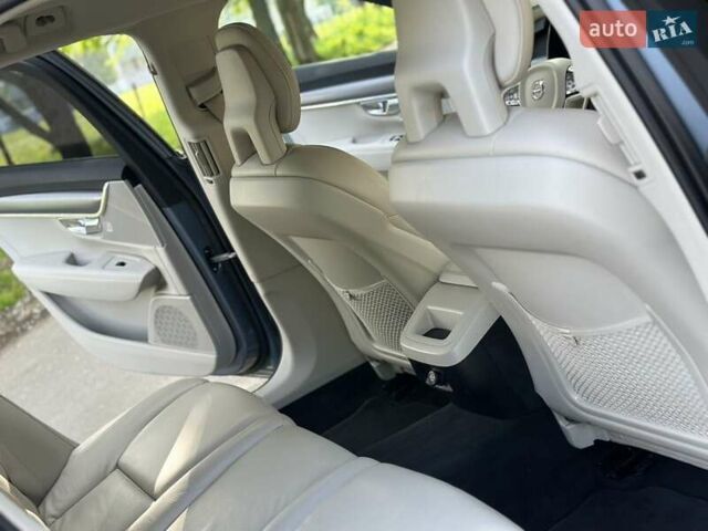 Сірий Вольво В90, об'ємом двигуна 1.97 л та пробігом 323 тис. км за 23999 $, фото 3 на Automoto.ua