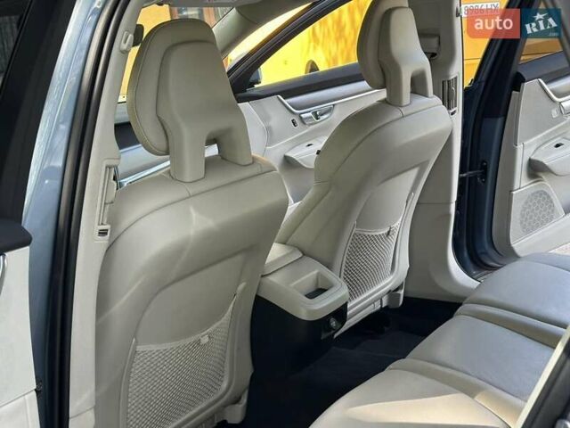 Серый Вольво В90, объемом двигателя 1.97 л и пробегом 345 тыс. км за 20999 $, фото 3 на Automoto.ua