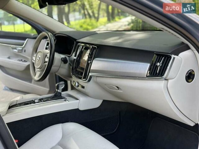 Сірий Вольво В90, об'ємом двигуна 1.97 л та пробігом 315 тис. км за 22500 $, фото 6 на Automoto.ua