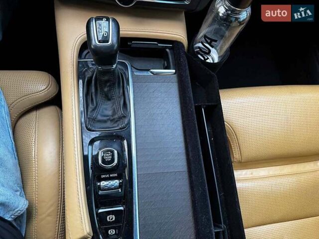 Серый Вольво В90, объемом двигателя 2 л и пробегом 174 тыс. км за 28990 $, фото 27 на Automoto.ua