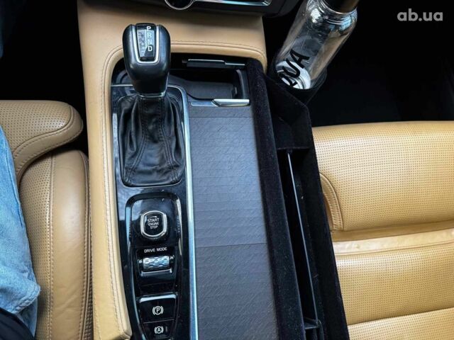 Серый Вольво В90, объемом двигателя 2 л и пробегом 174 тыс. км за 28990 $, фото 27 на Automoto.ua