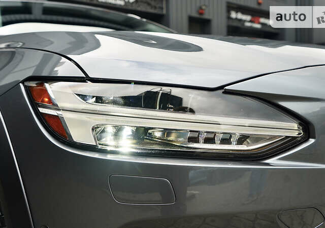 Серый Вольво В90, объемом двигателя 1.97 л и пробегом 90 тыс. км за 24900 $, фото 2 на Automoto.ua