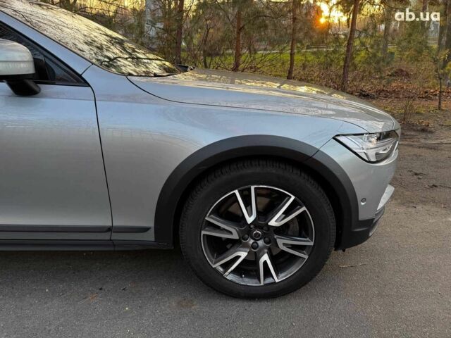 Серый Вольво В90, объемом двигателя 2 л и пробегом 174 тыс. км за 28990 $, фото 4 на Automoto.ua