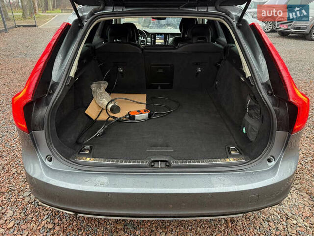 Сірий Вольво В90, об'ємом двигуна 1.97 л та пробігом 230 тис. км за 36500 $, фото 53 на Automoto.ua