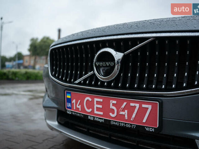 Серый Вольво В90, объемом двигателя 1.97 л и пробегом 163 тыс. км за 29500 $, фото 4 на Automoto.ua