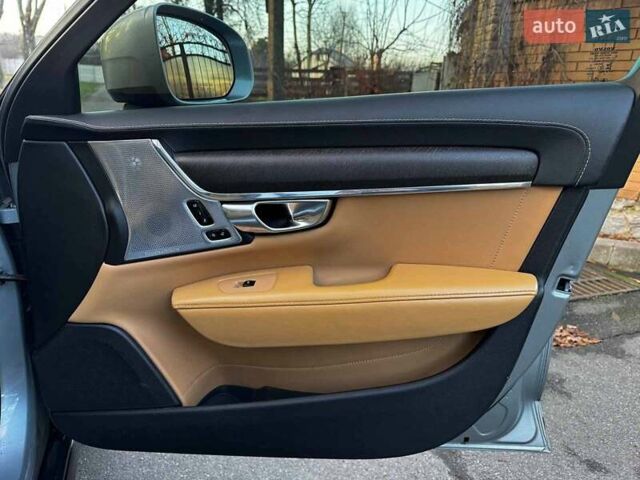 Серый Вольво В90, объемом двигателя 2 л и пробегом 174 тыс. км за 28990 $, фото 41 на Automoto.ua