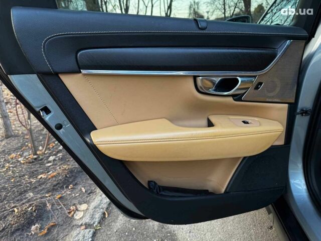 Серый Вольво В90, объемом двигателя 2 л и пробегом 174 тыс. км за 28990 $, фото 31 на Automoto.ua