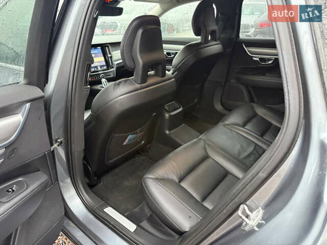 Сірий Вольво В90, об'ємом двигуна 1.97 л та пробігом 230 тис. км за 36500 $, фото 44 на Automoto.ua