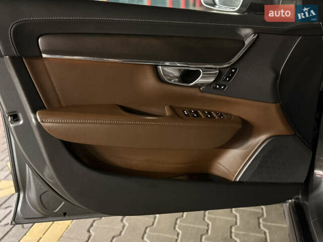 Серый Вольво В90, объемом двигателя 1.97 л и пробегом 161 тыс. км за 34126 $, фото 55 на Automoto.ua