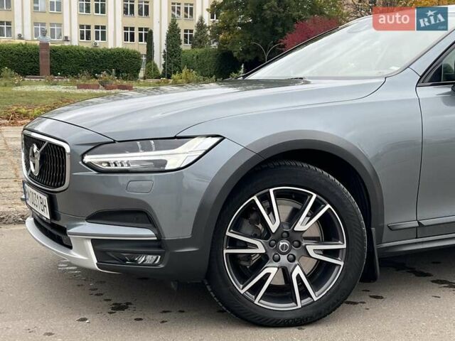 Серый Вольво В90, объемом двигателя 1.97 л и пробегом 107 тыс. км за 31000 $, фото 7 на Automoto.ua