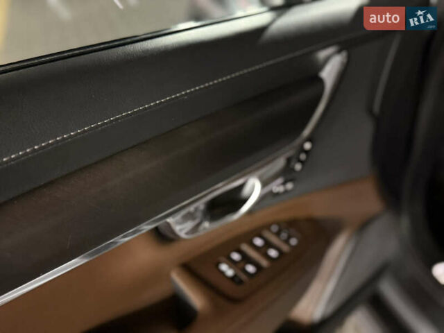 Серый Вольво В90, объемом двигателя 1.97 л и пробегом 161 тыс. км за 34126 $, фото 56 на Automoto.ua