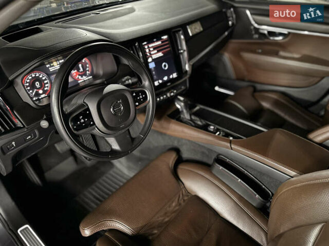 Серый Вольво В90, объемом двигателя 1.97 л и пробегом 161 тыс. км за 34126 $, фото 53 на Automoto.ua