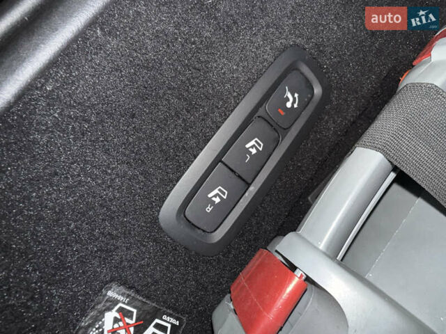 Серый Вольво В90, объемом двигателя 1.97 л и пробегом 161 тыс. км за 34126 $, фото 37 на Automoto.ua