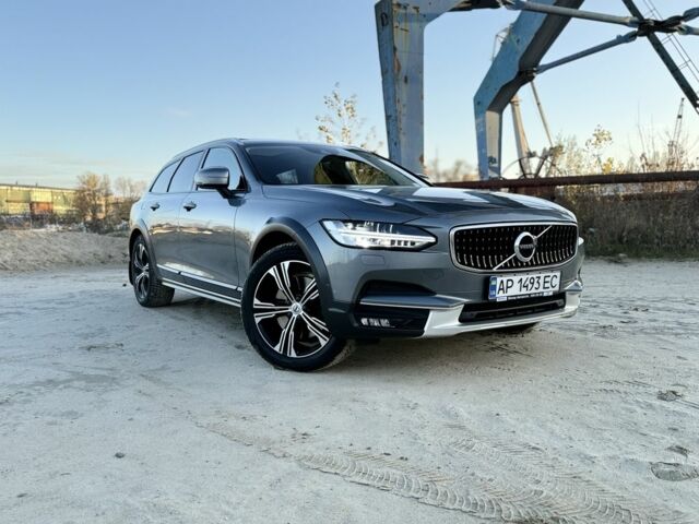 Серый Вольво В90, объемом двигателя 2 л и пробегом 161 тыс. км за 35000 $, фото 1 на Automoto.ua