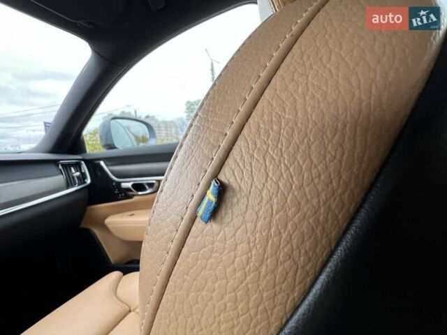 Серый Вольво В90, объемом двигателя 1.97 л и пробегом 107 тыс. км за 31000 $, фото 71 на Automoto.ua