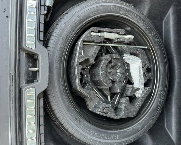 Сірий Вольво В90, об'ємом двигуна 2 л та пробігом 238 тис. км за 23500 $, фото 35 на Automoto.ua