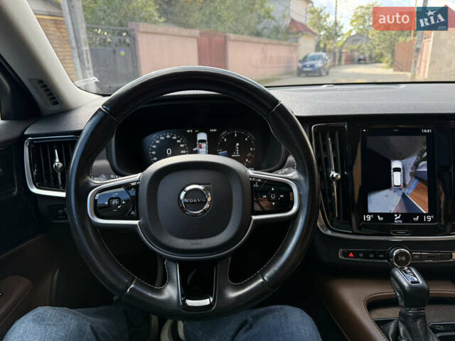 Вольво В90 2020 в Одессе на Automoto.ua Серый Вольво В90, объемом двигателя 1.97 л и пробегом 228 тыс. км за 31000 $, фото 32 на Automoto.ua