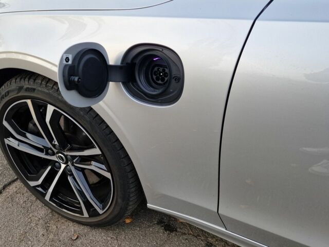 Серый Вольво В90, объемом двигателя 2 л и пробегом 68 тыс. км за 63231 $, фото 10 на Automoto.ua