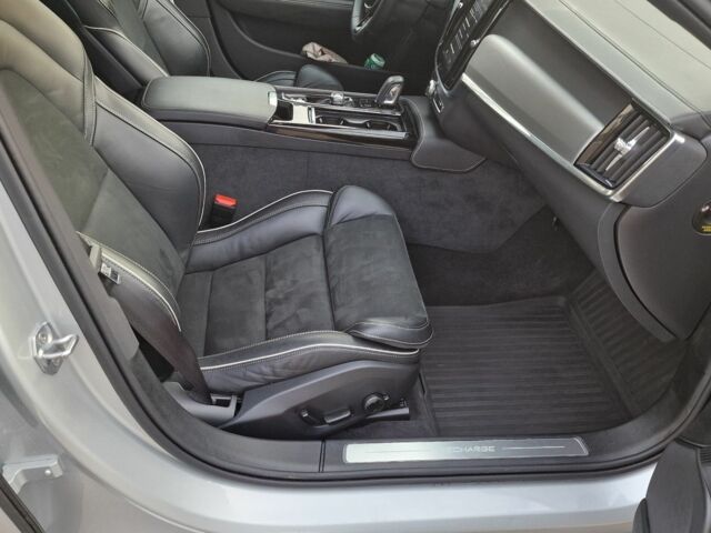 Серый Вольво В90, объемом двигателя 2 л и пробегом 68 тыс. км за 63231 $, фото 14 на Automoto.ua