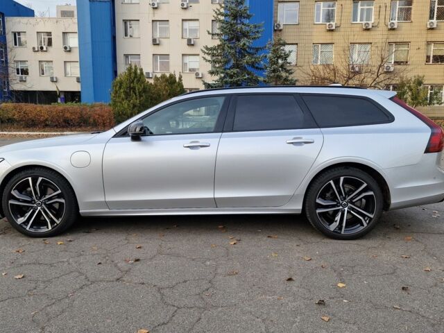 Серый Вольво В90, объемом двигателя 2 л и пробегом 68 тыс. км за 63231 $, фото 7 на Automoto.ua