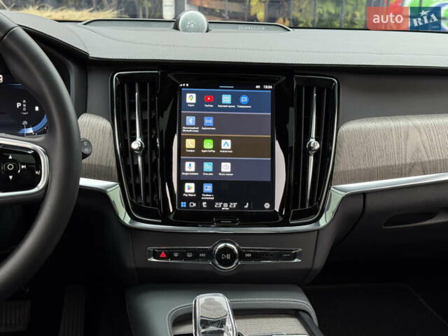 Вольво В90 2023 в Киеве на Automoto.ua Серый Вольво В90, объемом двигателя 1.97 л и пробегом 69 тыс. км за 53000 $, фото 18 на Automoto.ua