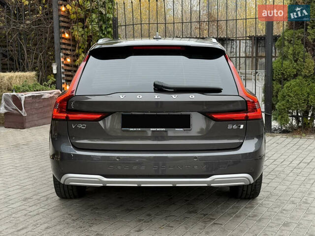 Вольво В90 2023 в Киеве на Automoto.ua Серый Вольво В90, объемом двигателя 1.97 л и пробегом 69 тыс. км за 53000 $, фото 6 на Automoto.ua
