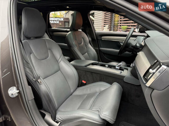 Вольво В90 2023 в Киеве на Automoto.ua Серый Вольво В90, объемом двигателя 1.97 л и пробегом 69 тыс. км за 53000 $, фото 13 на Automoto.ua