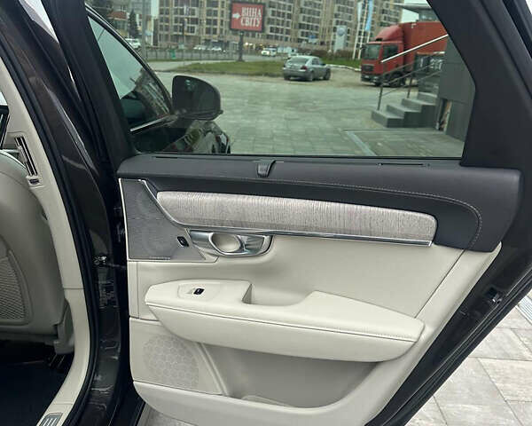 Серый Вольво В90, объемом двигателя 1.97 л и пробегом 50 тыс. км за 58000 $, фото 18 на Automoto.ua