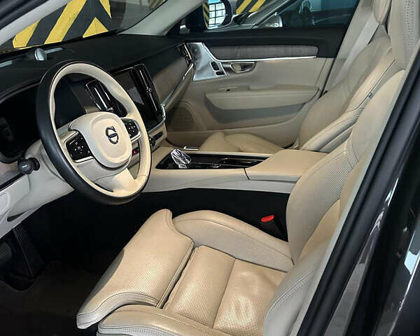 Серый Вольво В90, объемом двигателя 1.97 л и пробегом 50 тыс. км за 58000 $, фото 7 на Automoto.ua